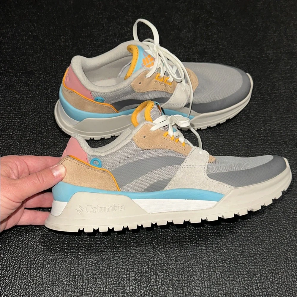 Columbia women’s Wildone anthem hiking shoes size 8 - Picture 3 of 10